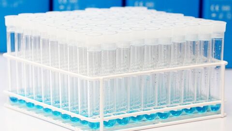 Abb. 8: Probenröhrchen mit Konservierungs-Medium zur Mastitisdiagnostik